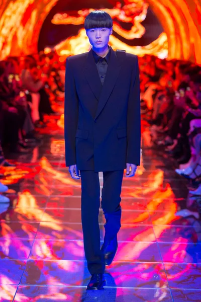Look 2